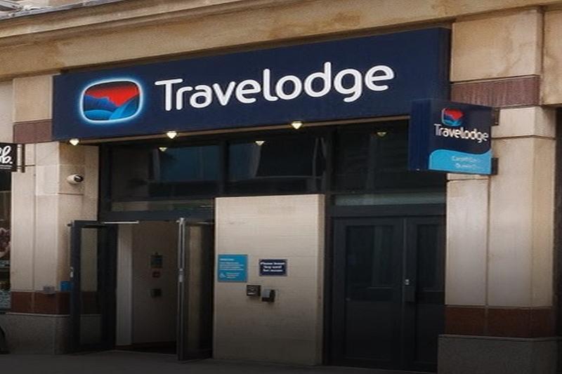Travelodge Cardiff Central Queen Street Kültér fotó