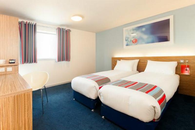 Travelodge Cardiff Central Queen Street Kültér fotó